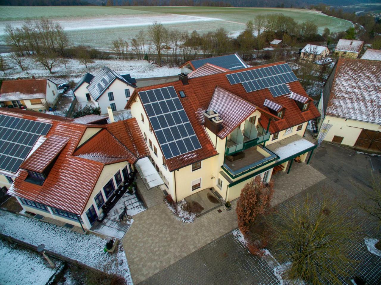 Gasthof Zum Hirschen Beilngries Bagian luar foto